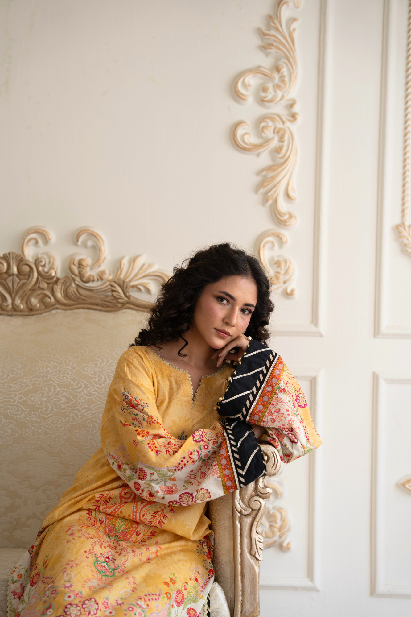 3 PIECE PAISLEY PRINTED LAWN SUIT