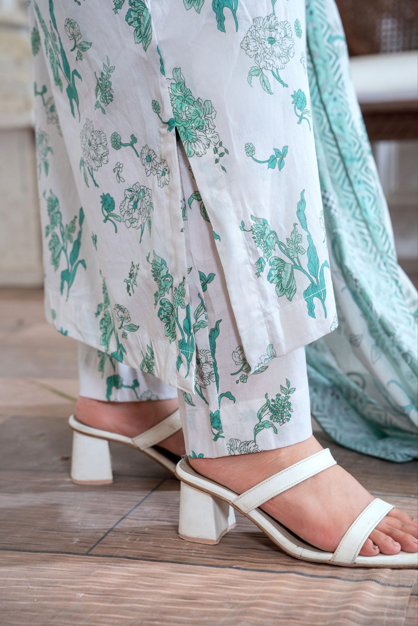 Mint Flora Lawn 3 Piece Suit Pret