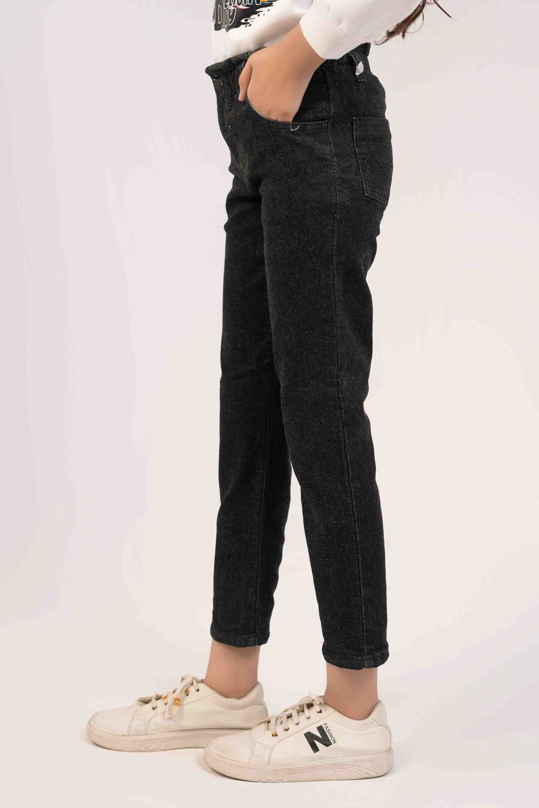 Black Color Elastic Slim fit Girls Jeans